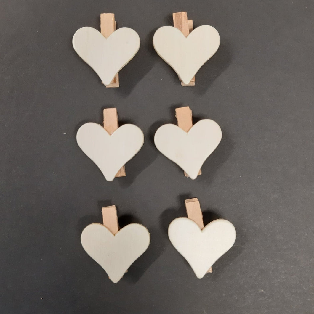 ShokART 6 Wooden Heart Pegs